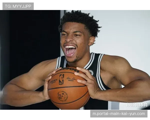 圣安东尼奥马刺主帅约翰逊临场指挥 美国条纹队攻防有章法 圣安东尼奥马刺主帅约翰逊临场指挥 美国条纹队攻防有章法